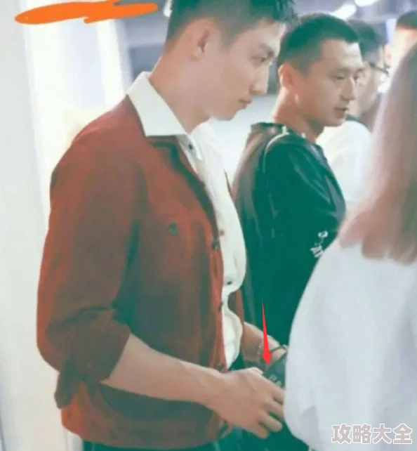 国产男男Gay 体育生A片：身体的激情释放与魂牵梦绕的爱情碰撞